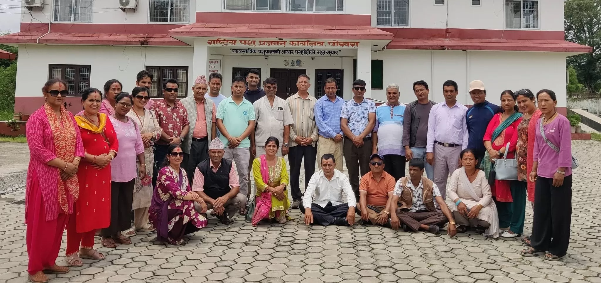 संयुक्त राष्ट्रसंघ खाद्य तथा कृषि संगठनको आर्थिक सहयोगमा धुलिखेल नगरपालिका २ का सेतीदेवी र देउराली दुग्ध उत्पादक सहकारी संस्थाका कृषकहरुको अध्ययन अवलोकन भ्रमणको झलक